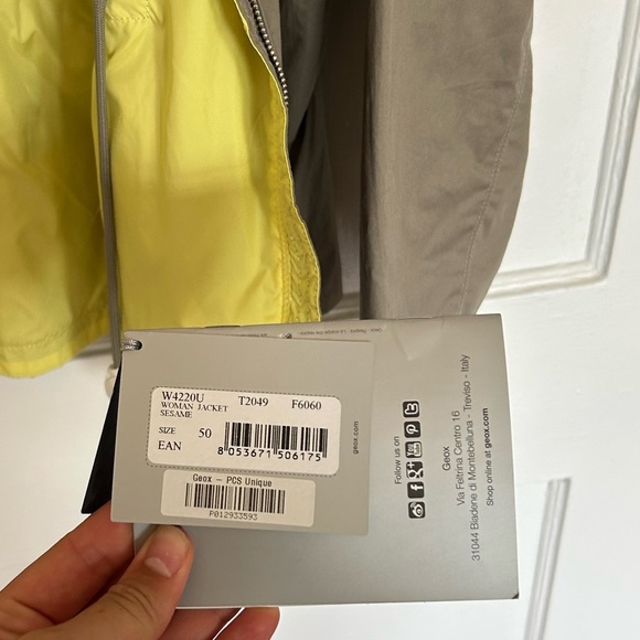 Geox Respira Water Repellant Windbreaker - Picture 12 of 16
